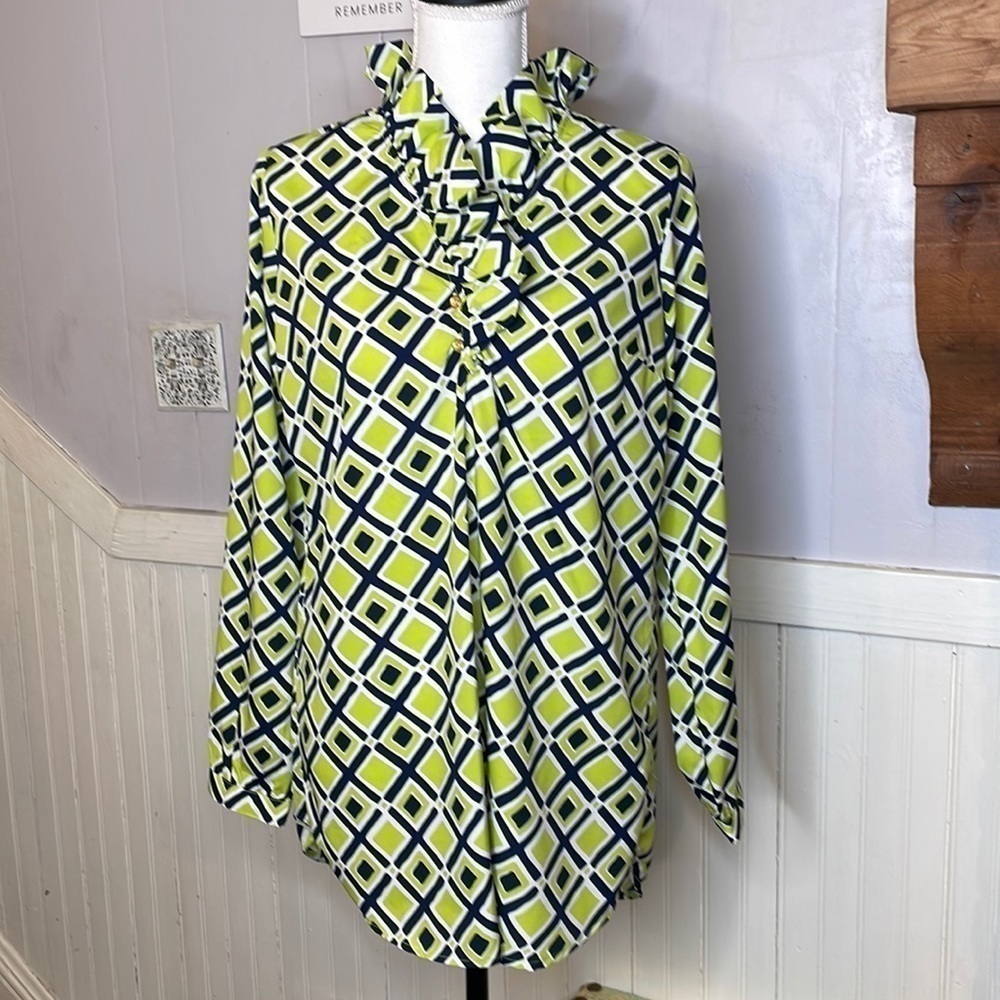 Buckhead Betties Woman's Green Geometric
Work Ruffle Blouse Size small